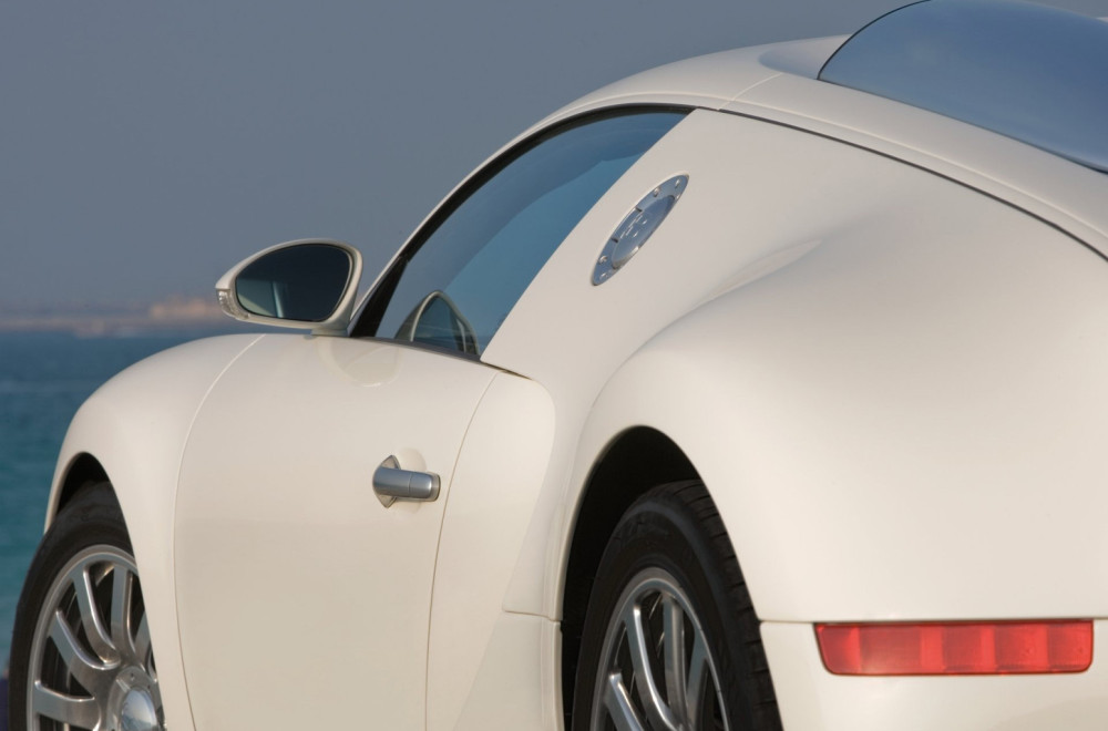 Bugatti je godinama krio ovaj čudni prototip: Ima "oči bube" i 18 cilindara! FOTO