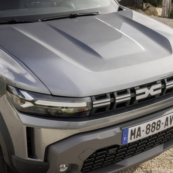 Škoda Octavia dobija rivala: Dacia sprema novi karavan FOTO