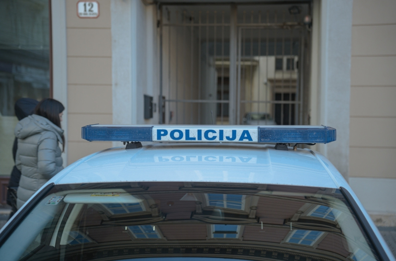 "Moj sin ga je slučajno ranio"; Učenik uboden nožem kod srednje škole u Hrvatskoj, ovo su detalji