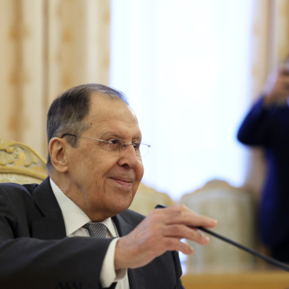 Lavrov na Aljasci u dukserici "SSSR": Objasnio novinarima kakav je stav Rusije VIDEO