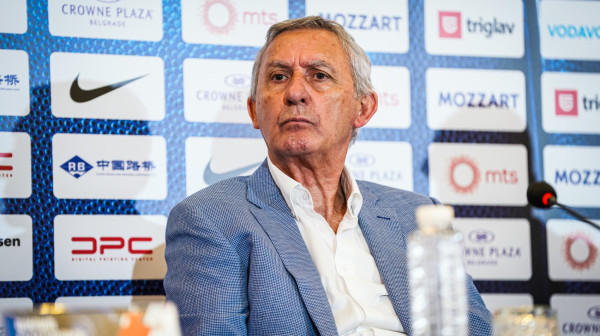 Srbija krenula u Minhen: Pešić "otpisao" dvojicu