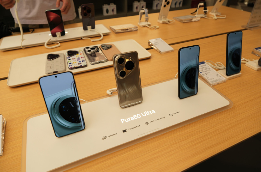 Huawei ponovo lider, Apple beleži rast