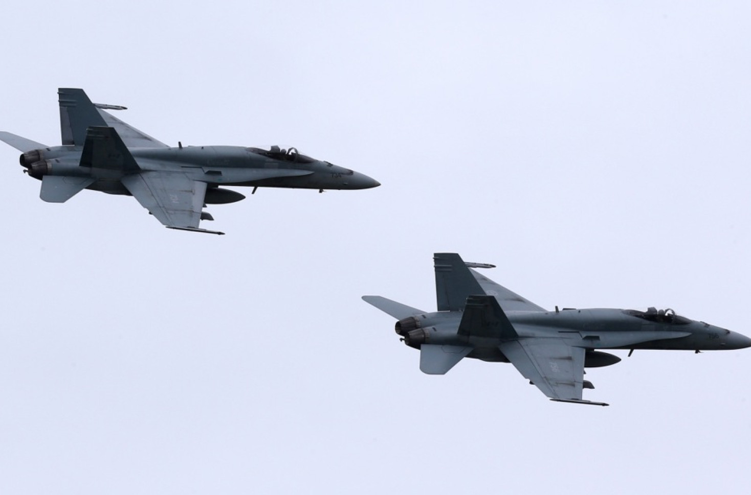 Objavljeni dramatični snimci: F-18 zamalo izbegao katastrofu VIDEO