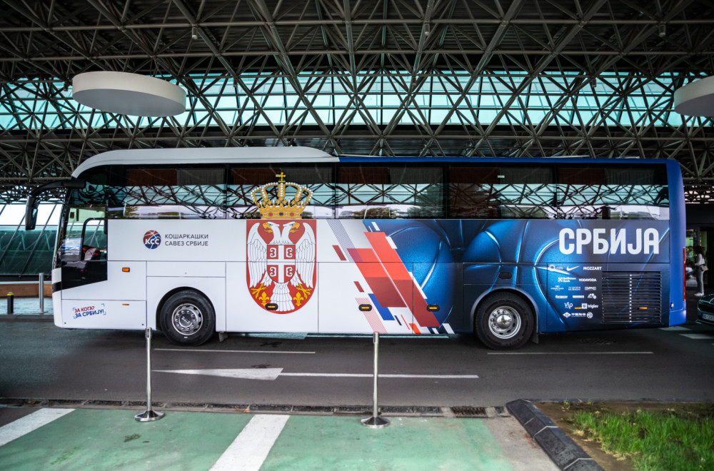 Serbian basketball players got a branded bus PHOTO