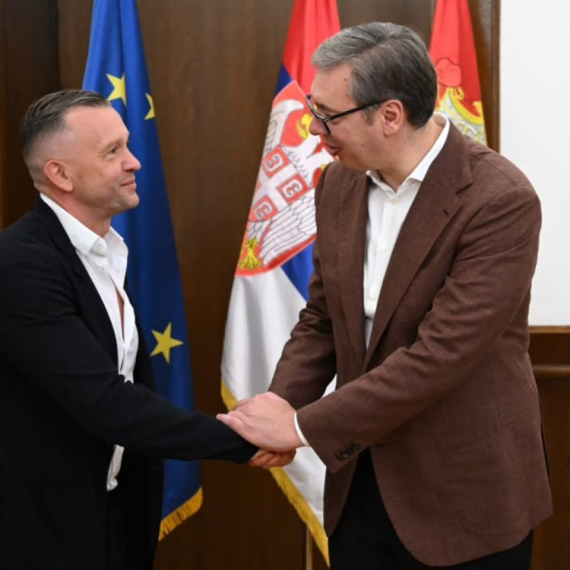 Vučić sa Sergejem Lomakinom: Prijatelj Srbije, razmenili smo mišljenja o važnosti sporta FOTO