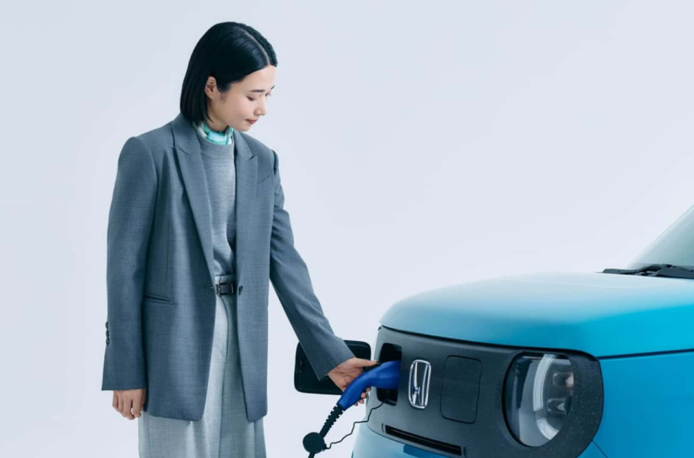 Honda lansira najmanji električni auto koji može da napaja celu kuću FOTO