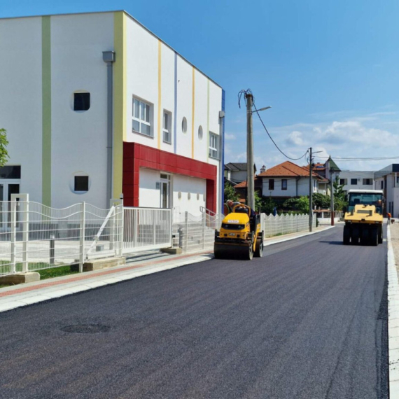 Asfaltirana još jedna ulica u Leskovcu FOTO