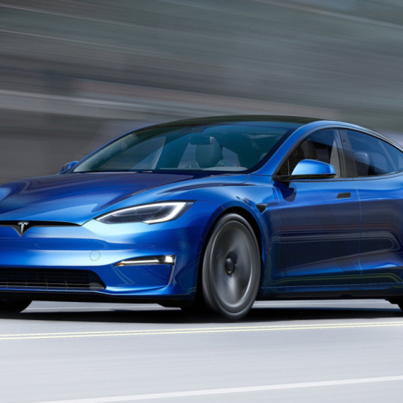 Tesla gasi Model S i Model X: Umesto automobila – praviće robote