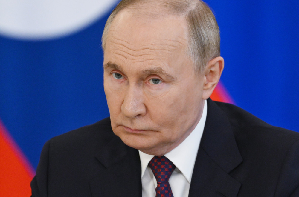 Amerikanac javno imitirao Putina, pa se uplašio: "Poznat je po trovanju" FOTO/VIDEO