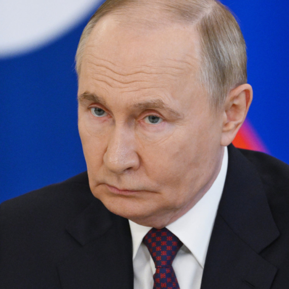 Amerikanac javno imitirao Putina, pa se uplašio: "Poznat je po trovanju" FOTO/VIDEO