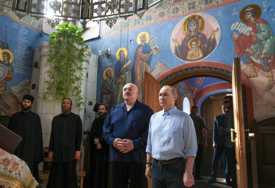 Srdačan susret dva lidera; Putin i Lukašenko na neformalnom sastanku FOTO/VIDEO
