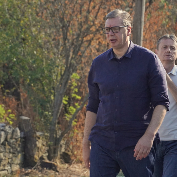 Vučić o hapšenju Momirovića i Vesića: Pogledajte rešenja protiv njih, da se smejete
