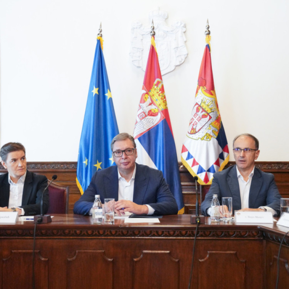 Završena hitna sednica Saveta za nacionalnu bezbednost: Predsedavao Vučić FOTO