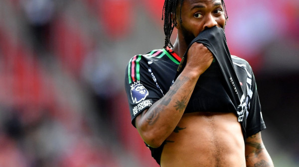 I Sterling "kupio" kartu za Tursku