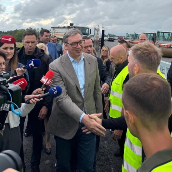 "Kao na pisti za F1": Vučić obišao radove na brzoj saobraćajnici Slepčević - Badovinci FOTO/VIDEO