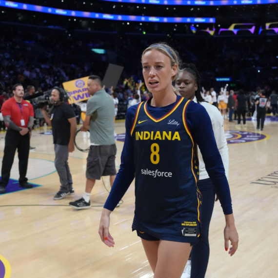 Navijač pogodio WNBA zvezdu dildom! VIDEO