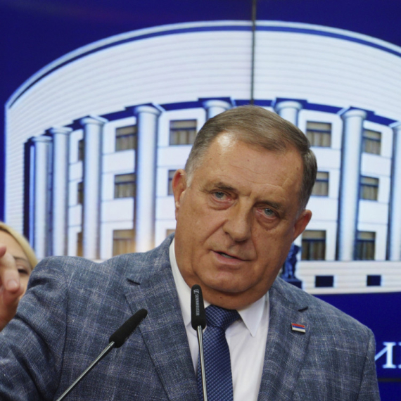 Dodik: Biće raspisan referendum koji će imati pitanje o pravnom i ustavnom statusu RS