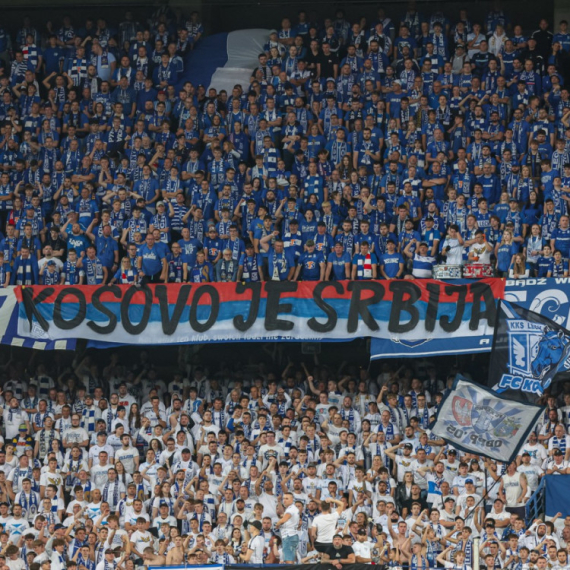 Leh kažnjen zbog "Kosovo je Srbija"