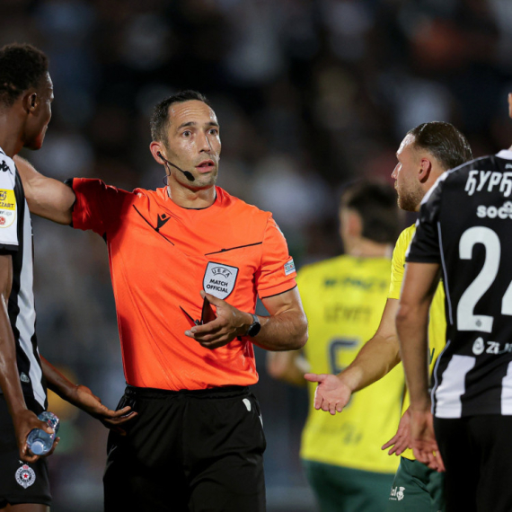 Crveni za Partizan, pa gol protivnika – preoštro? VIDEO/ANKETA
