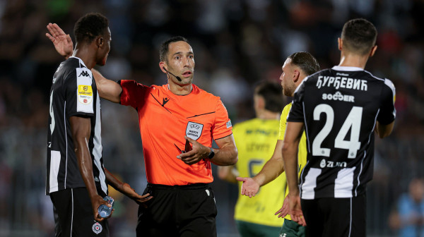 Crveni za Partizan, pa gol protivnika – preoštro? VIDEO/ANKETA