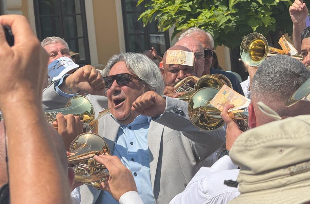Počela Guča; Ludilo na ulicama od ranog jutra: Boban Marković otvorio 64. Dragačevski sabor FOTO
