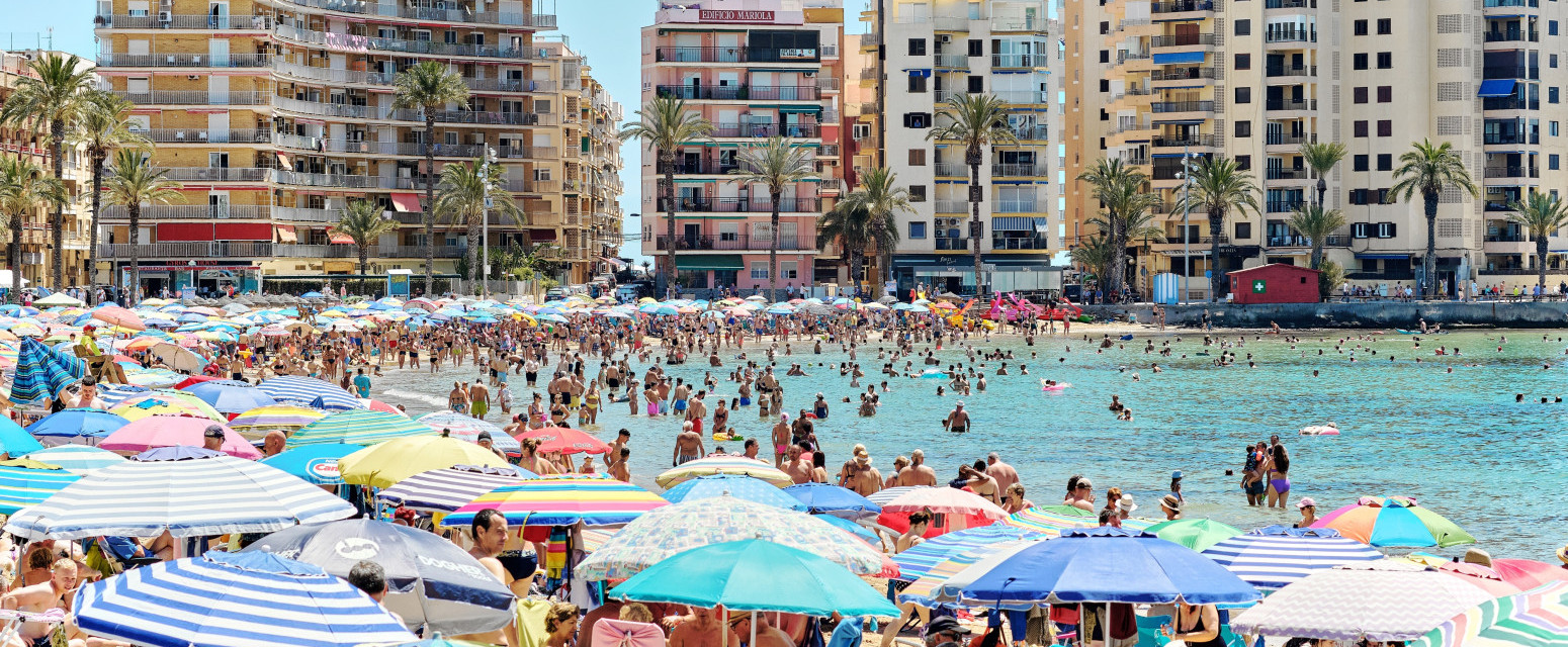 Učinili sve da oteraju turiste, a privukli ih više nego ikad