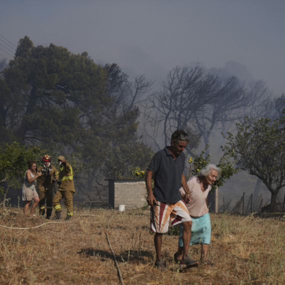 Grčka gori drugi dan, novi zahtevi za evakuaciju; Ima žrtava FOTO/VIDEO