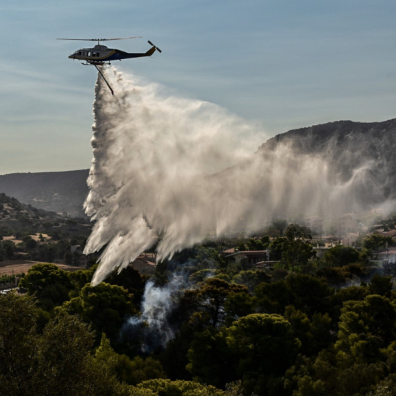 Gori u Grčkoj; Velika borba sa požarom, na licu mesta preko 130 vatrogasaca FOTO/VIDEO
