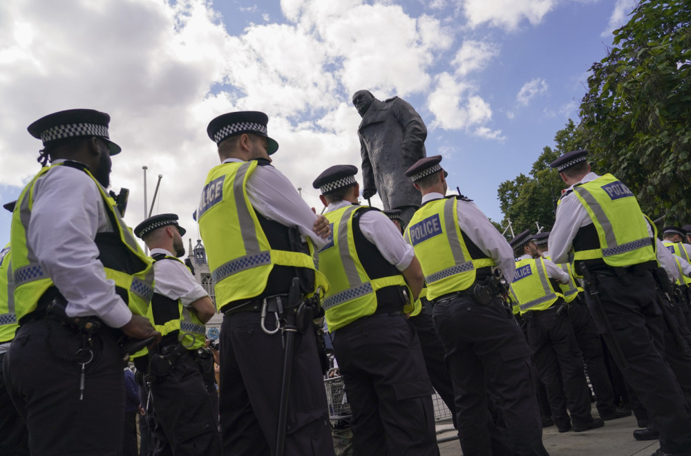 Haos u Londonu: Uhapšeno više od 500 ljudi FOTO/VIDEO