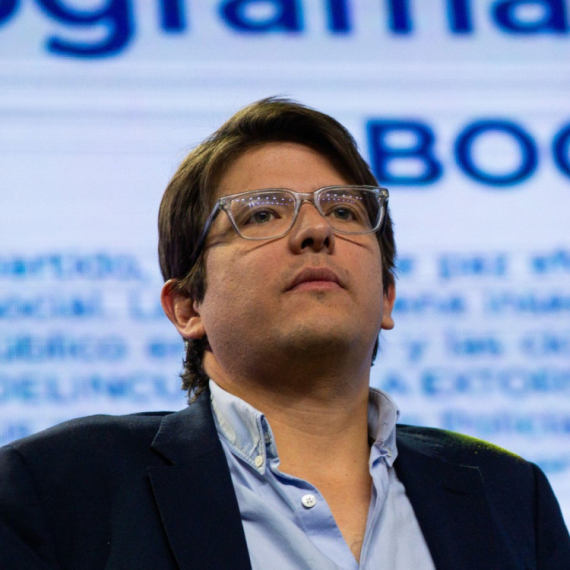 Preminuo kolumbijski predsednički kandidat; Atentator mu pucao u glavu