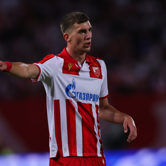 Veljko Milosavljević debituje u Premijer ligi – već se našao u startnoj postavi