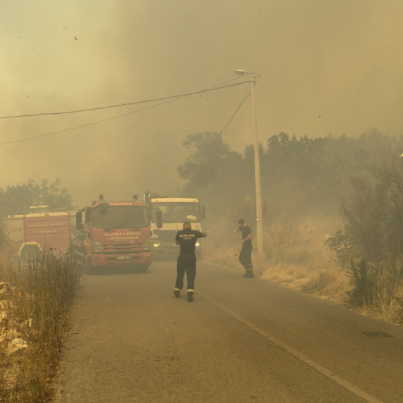 Paklena noć u Crnoj Gori: Vojska na prvoj liniji fronta FOTO