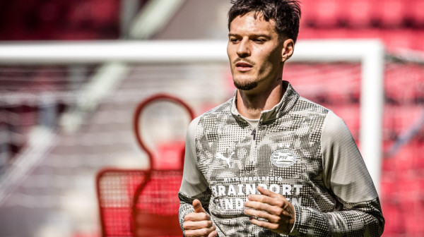 PSV doveo Rumuna iz Parme