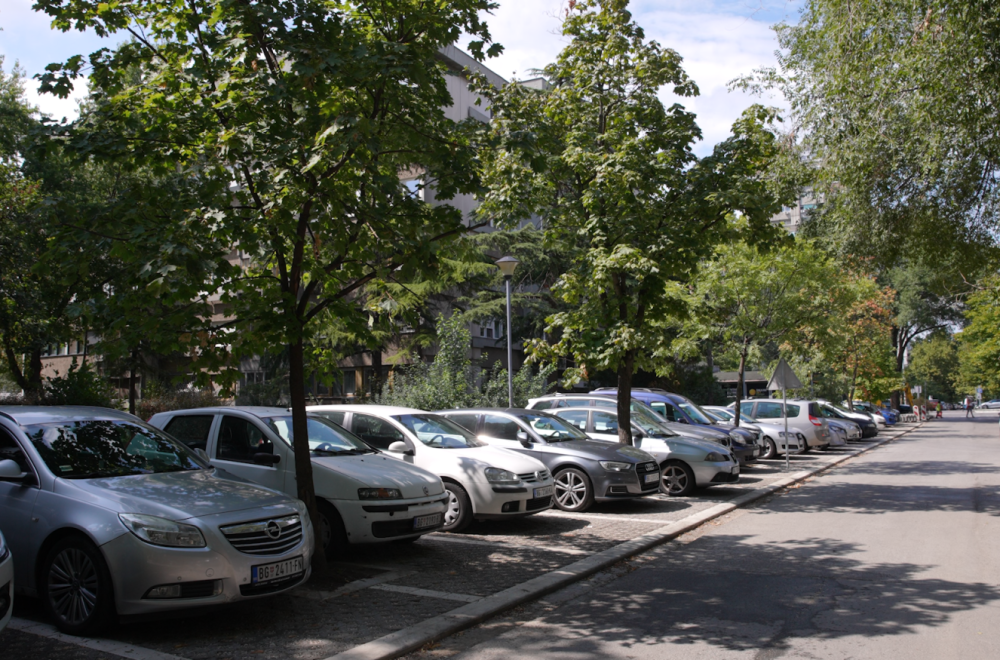 Novi Beograd dobio još 100 parking mesta FOTO