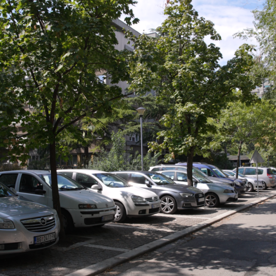 Novi Beograd dobio još 100 parking mesta FOTO
