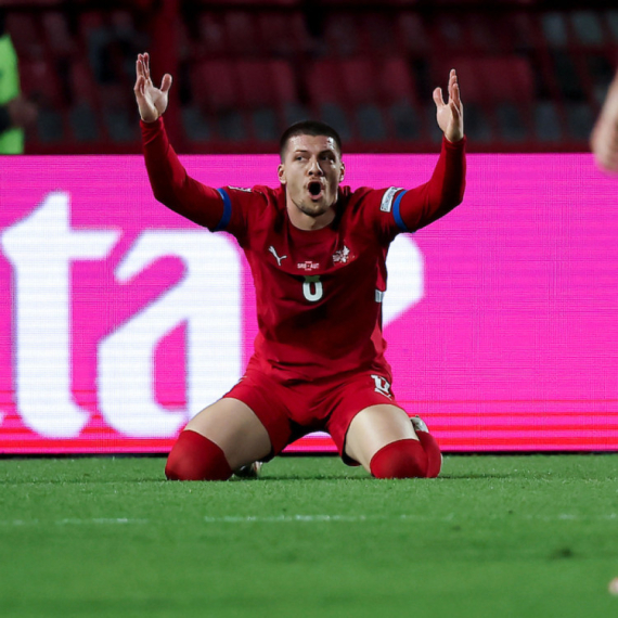 Jović čeka na debi, Nikolić poručuje: "Ako bude potrebno"