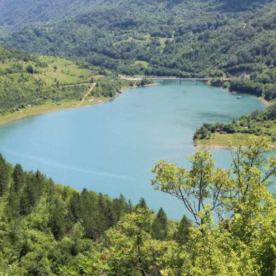 "Srpsko more" za kojim su mnogi poludeli: Ima nestvarnu prirodu, a nalazi se na par sati od Beograda FOTO