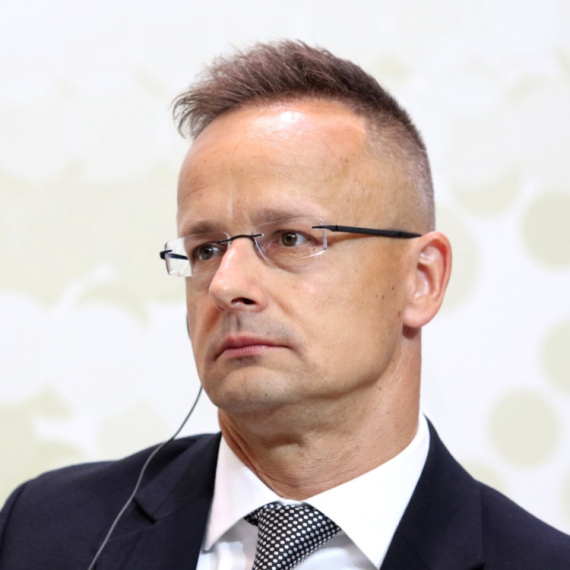 Mađarska povećava isporuke nafte Srbiji; Sijarto: "Podržavamo naše srpske prijatelje"