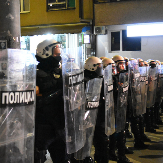 U Beogradu za nasilje i napad na policiju 3 godine i 1 mesec: Okrivljeni priznao delo