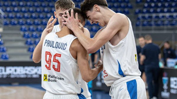 "Orlići" se bore za zlato – Srbija "pregazila" Sloveniju 32 razlike!