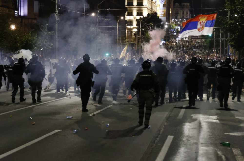 Dačić: Došli su s namerom da povrede policajce; 38 lica uhapšeno