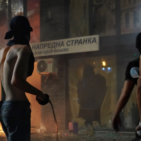 Sudije probijanje blokada okarakterisale kao pokušaj ubistva, a sada se prave ludi za kamenovanje policije