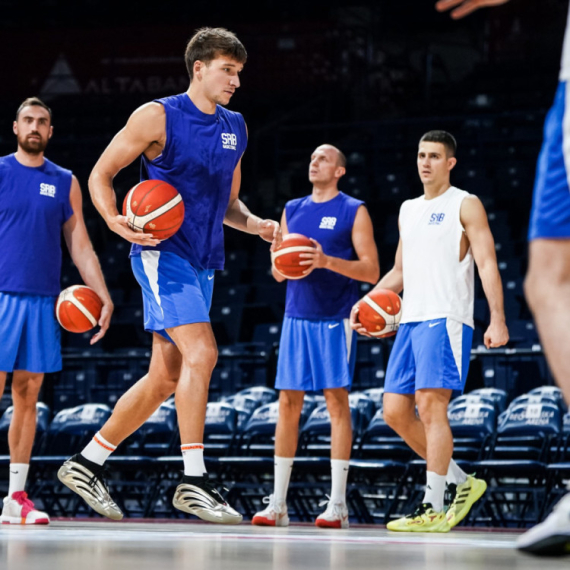 Košarkaški spektakl u Areni  –  Beograd ispraća Jokića i Dončića na Evrobasket
