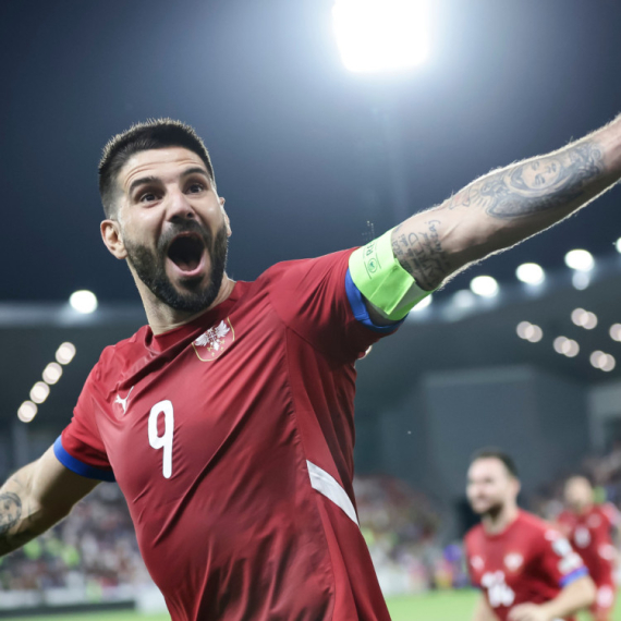 Svi žele da gledaju Srbija – Engleska; U prodaji ostao samo "Sever"