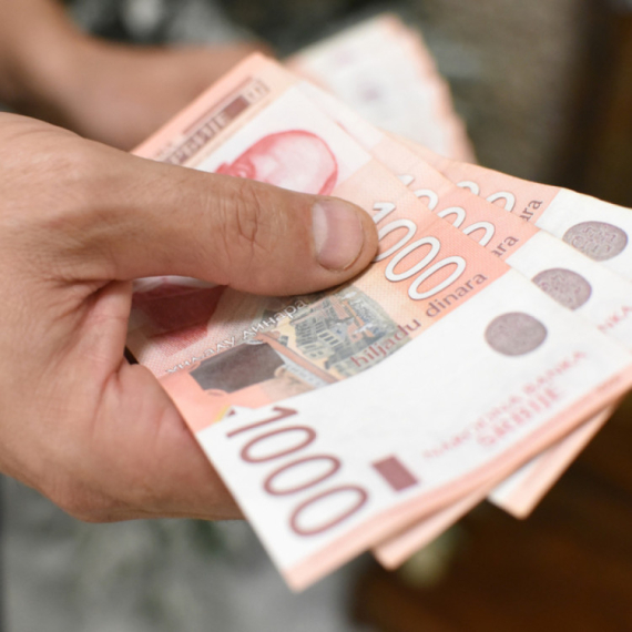 Koliko se isplaćuje novčana naknada i od čega zavisi iznos