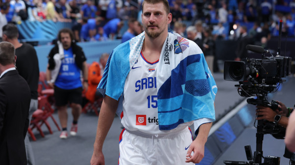 "Nikola Jokiću, da li se šališ?!" – NBA liga se "poklonila" Srbiji VIDEO