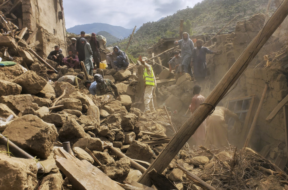 Dva snažna zemljotresa – strah sve veći FOTO/VIDEO