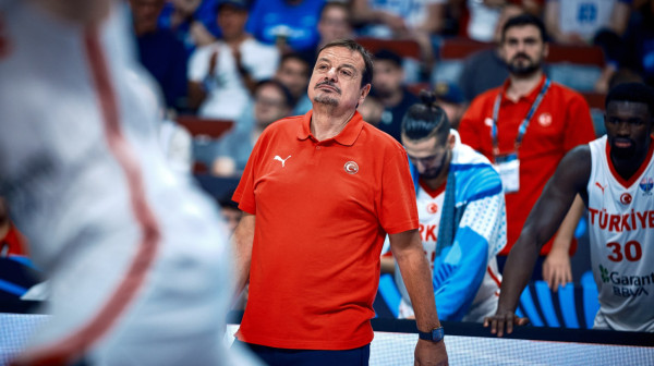 Ataman pobesneo: "Reagujte – ljudi su bili na mesecu"