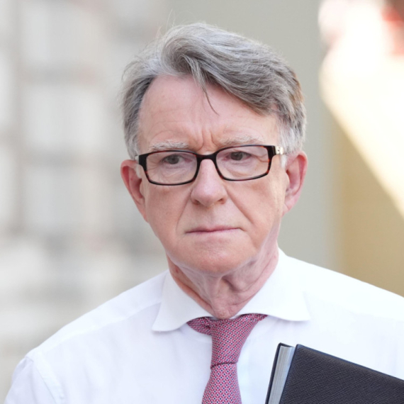 Preselo mu druženje sa Epstajnom: Britanski ambasador iz ide kući