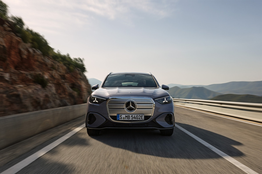 Ovo je novi Mercedes GLC: Ima ekran od jednog metra! FOTO